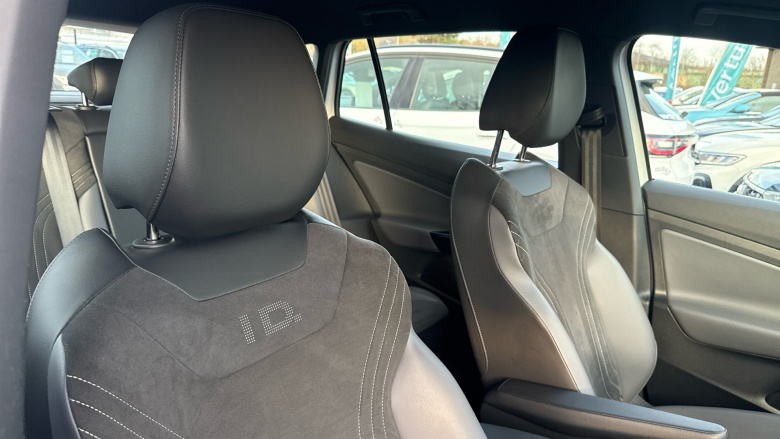 Volkswagen ID.4 109kW Life Pure 52kWh 5dr Auto Electric Estate